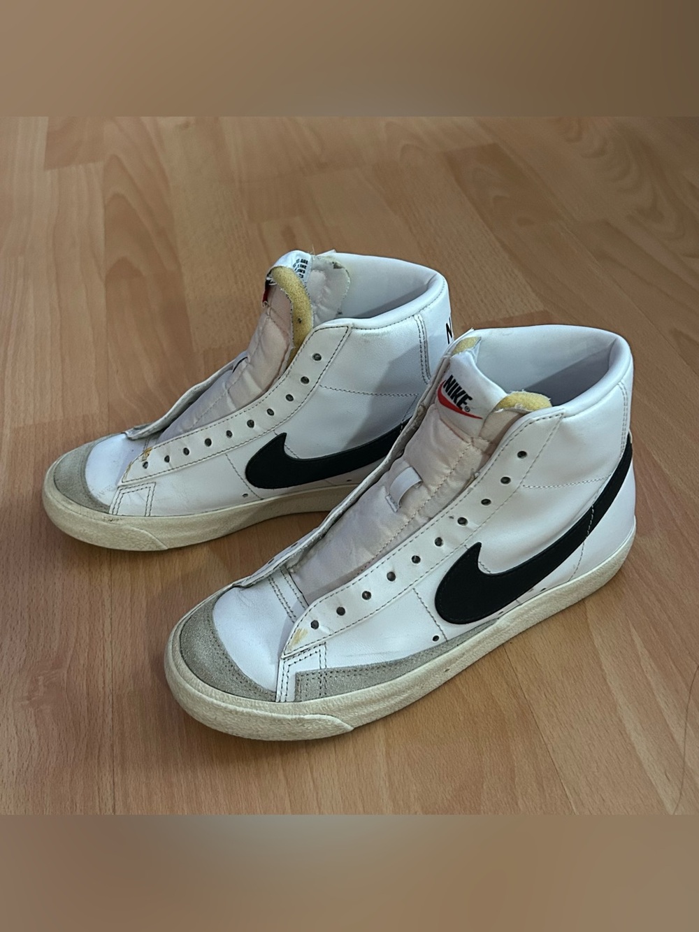 Nike Women’s White Mid-Top Sneakers with Black Swoosh Size 6